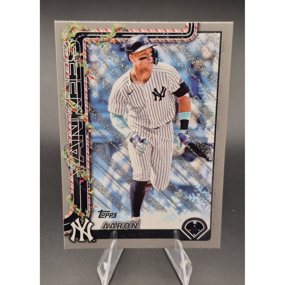 2025 Topps Holiday - Aaron Judge #H161 Holiday Silver Glitter - Picture 1 of 10
